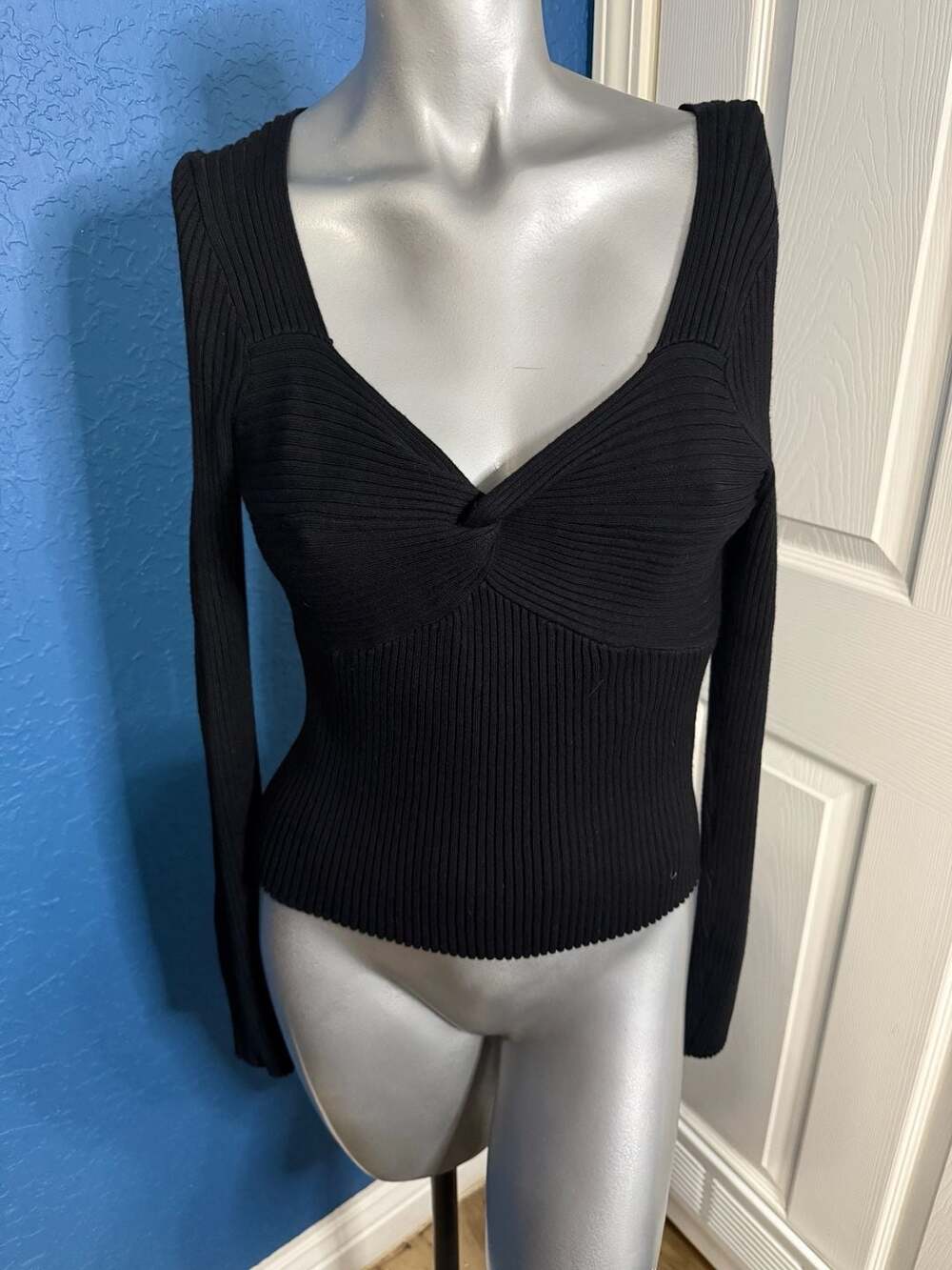 Minkpink Sienna Twist Front Knit Sweater Size XL